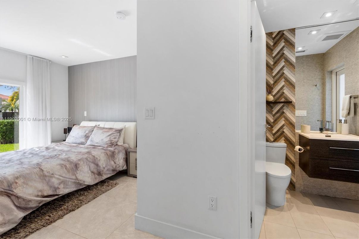 Bathroom, Bedroom, Interior, Recessed Lighting