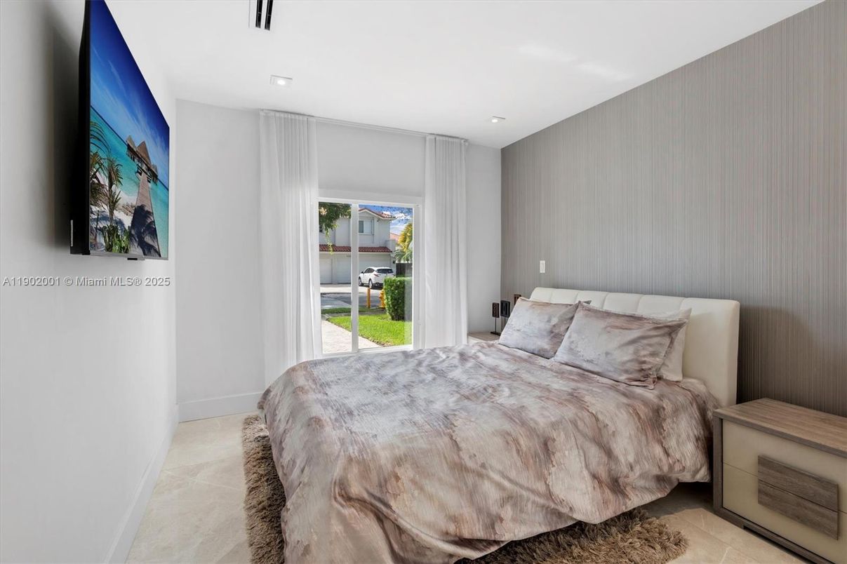 Bedroom, Interior, Recessed Lighting