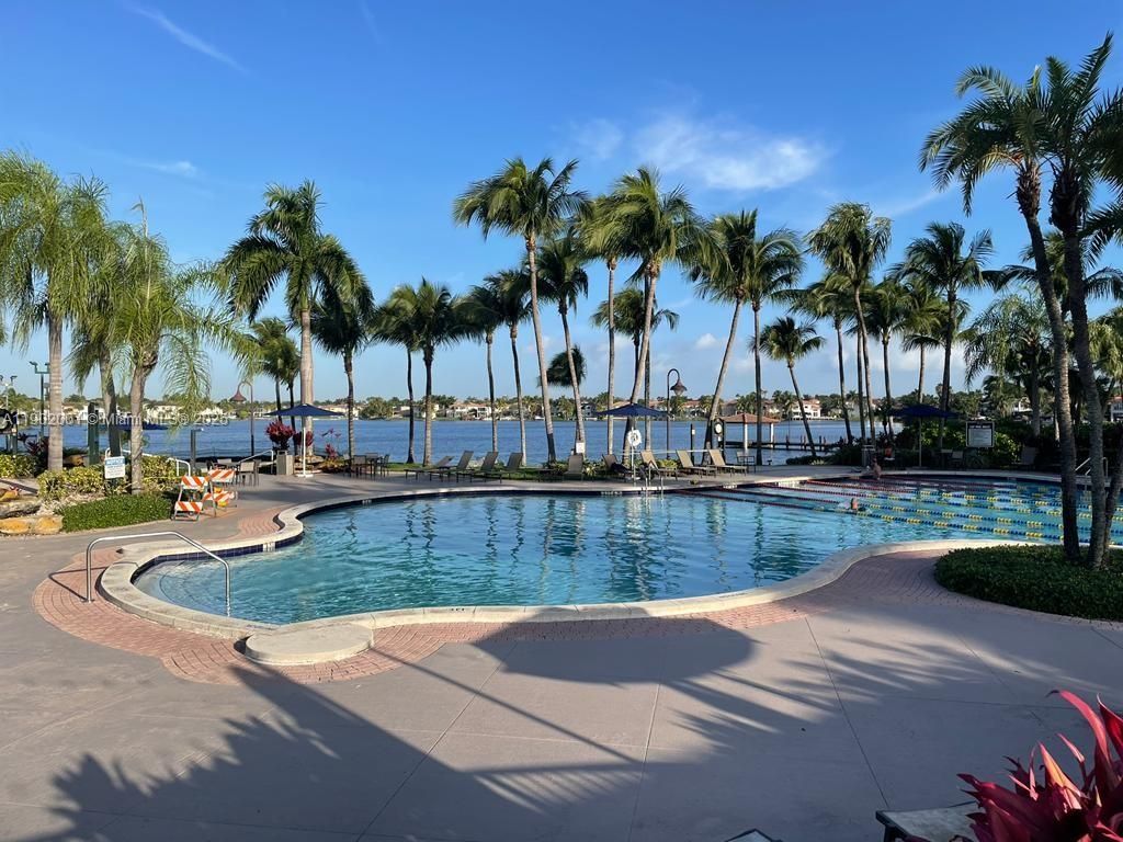 Exterior, Pool, Water