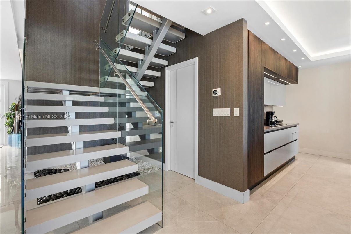 Interior, Recessed Lighting