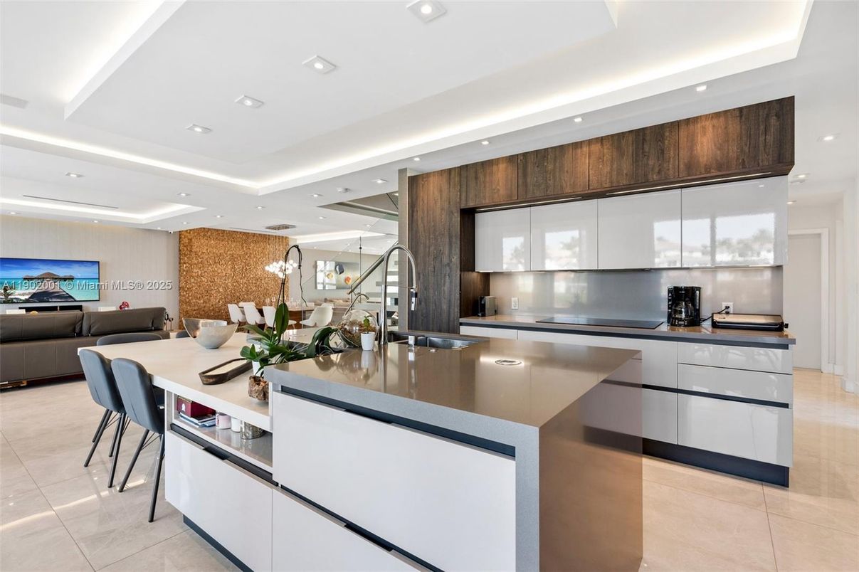 Dining room, Interior, Kitchen, Living room, Recessed Lighting, Stainless Steel Appliances