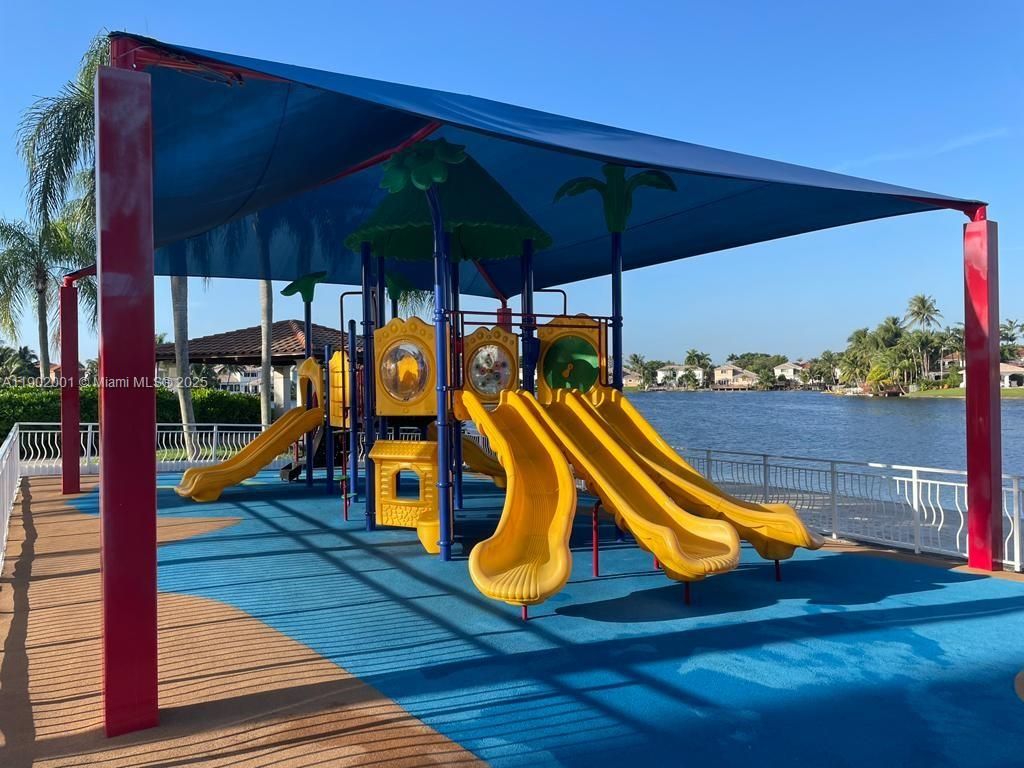 Exterior, Playground, Water
