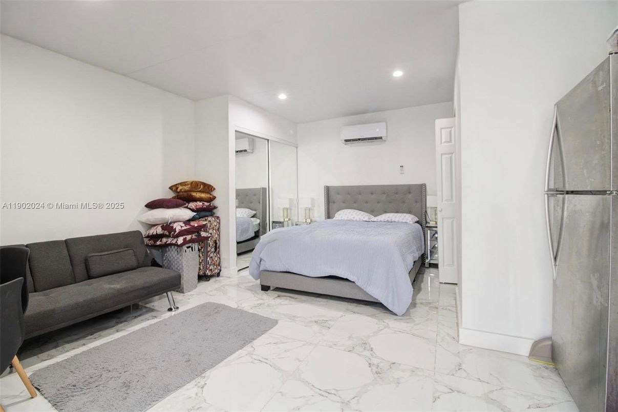 Bedroom, Interior, Marble, Recessed Lighting