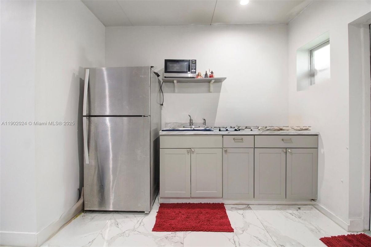 Interior, Kitchen, Marble, Recessed Lighting