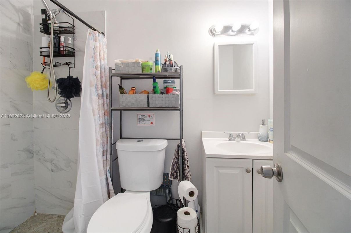 Bathroom, Interior, Marble Walls