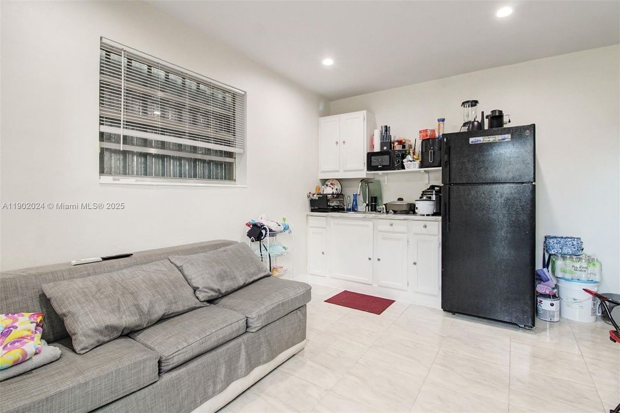 Interior, Kitchen, Living room, Recessed Lighting