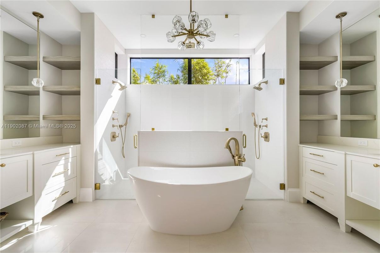 Bathroom, Free Standing Baths, Interior, Pendant Lights