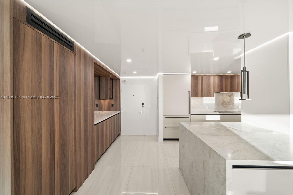 Interior, Kitchen, Pendant Lights, Recessed Lighting