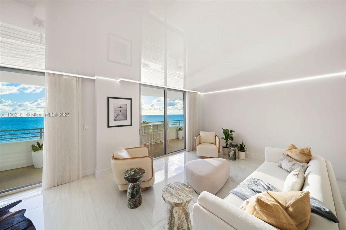 Interior, Living room, Water