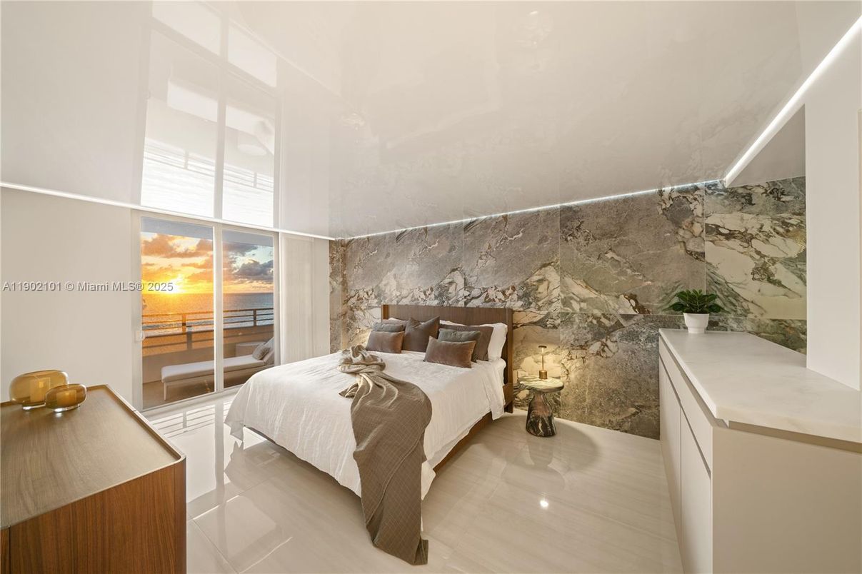 Bedroom, Interior, Water