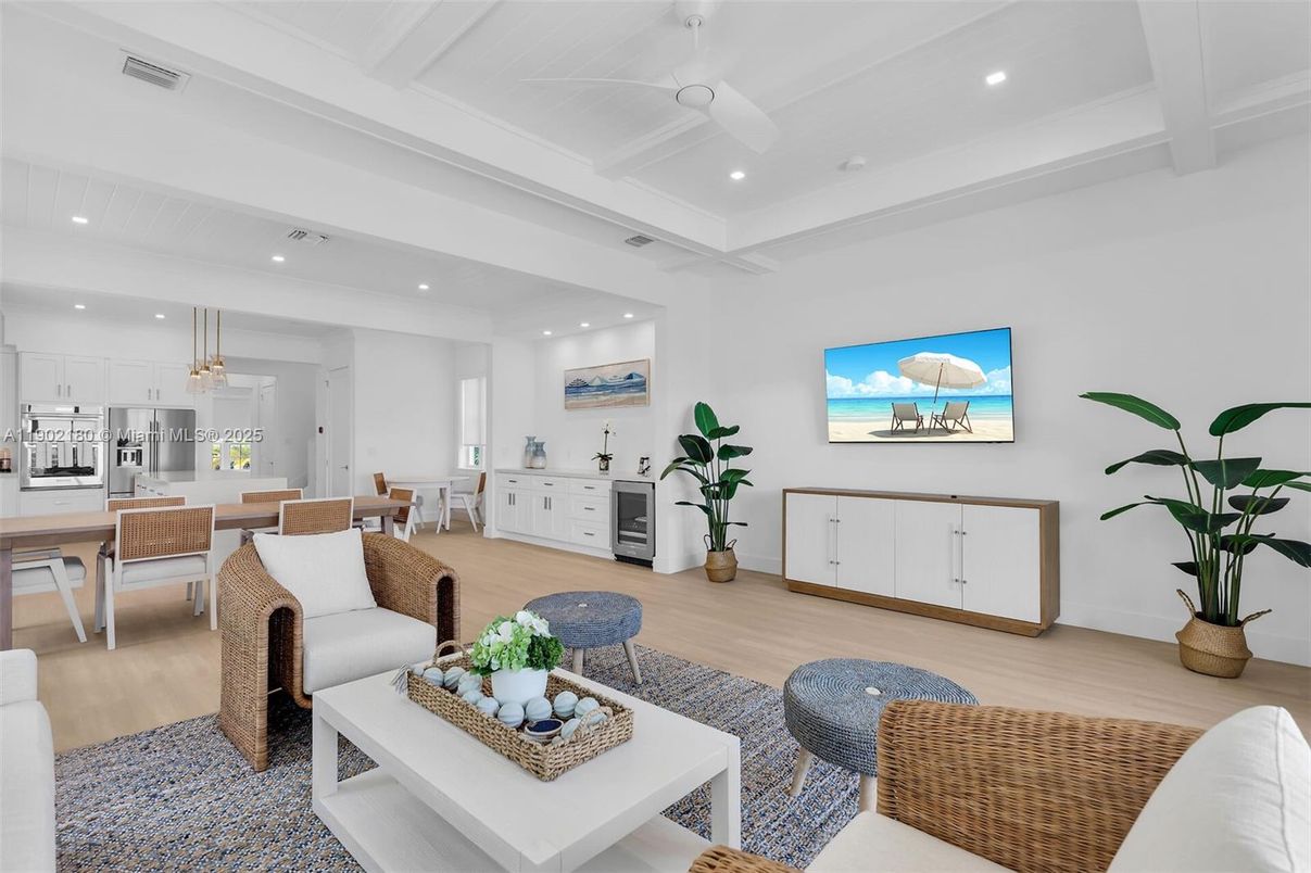 Dining room, Interior, Kitchen, Living room, Pendant Lights, Recessed Lighting, Stainless Steel Appliances, Wood Texture Flooring