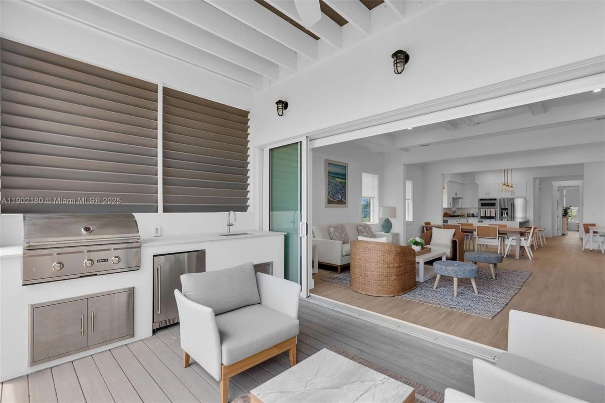 Dining room, Interior, Living room, Pendant Lights, Stainless Steel Appliances, Wood Texture Flooring