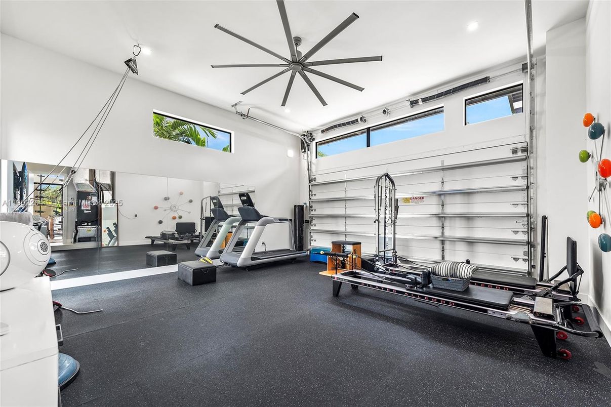 Fitness Equipment, Interior, Recessed Lighting