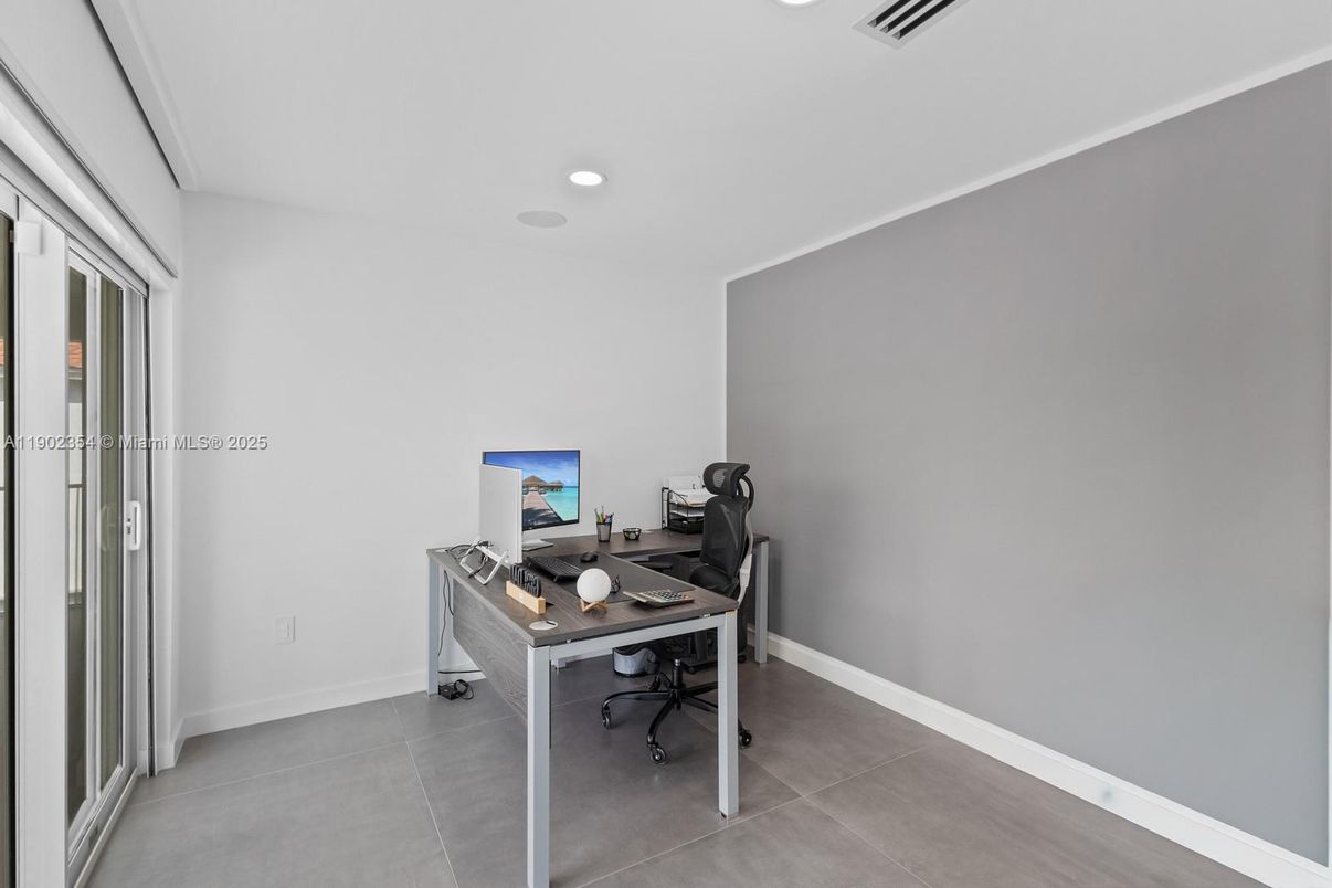 Home Office, Interior, Recessed Lighting