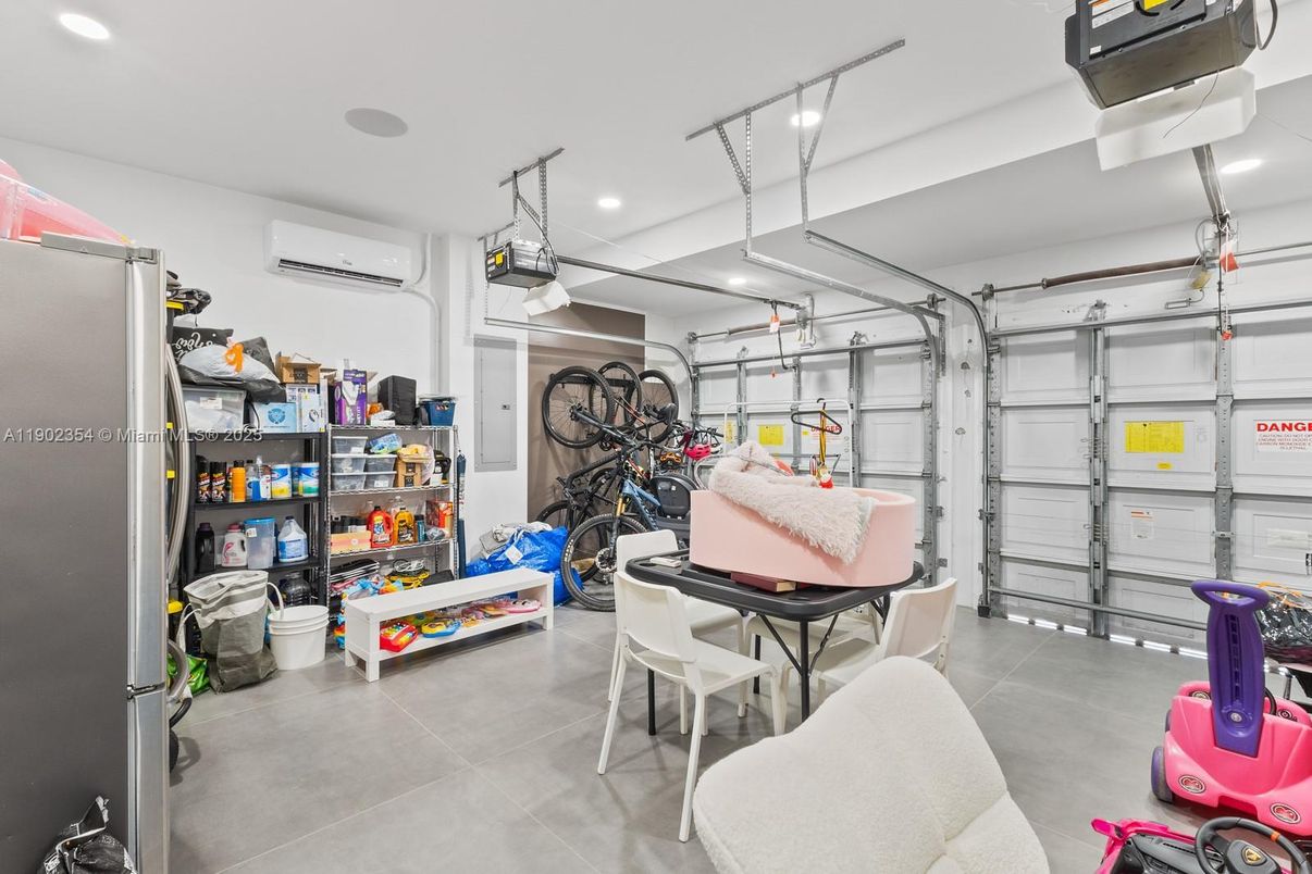 Garage, Interior, Recessed Lighting