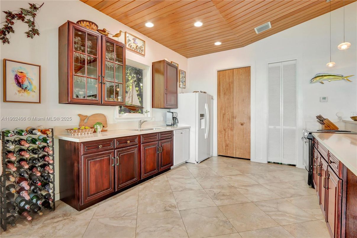 Interior, Kitchen, Pendant Lights, Recessed Lighting, Wooden Ceilings
