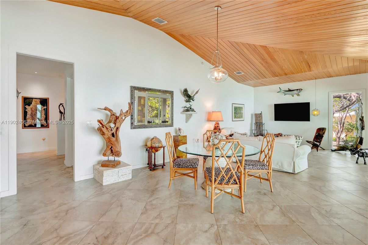 Dining room, Interior, Living room, Pendant Lights, Wooden Ceilings