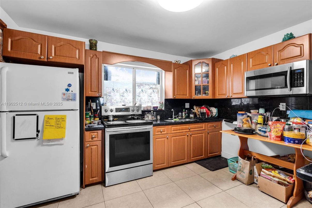 Interior, Kitchen, Stainless Steel Appliances