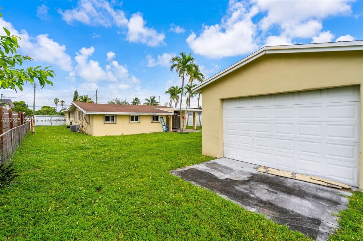 Backyard, Detached Garage, Exterior