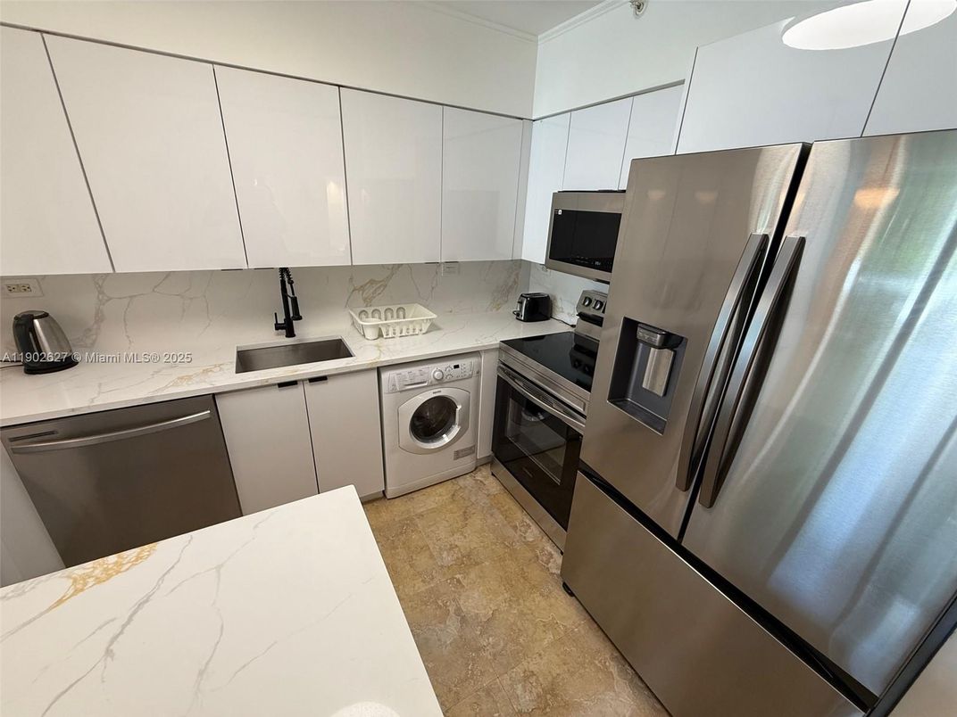 Interior, Kitchen, Stainless Steel Appliances, Washer