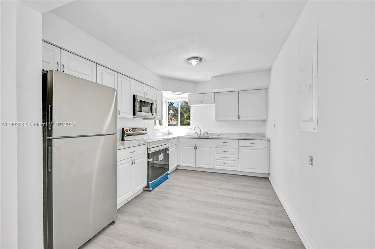 Interior, Kitchen, Stainless Steel Appliances, Wood Texture Flooring