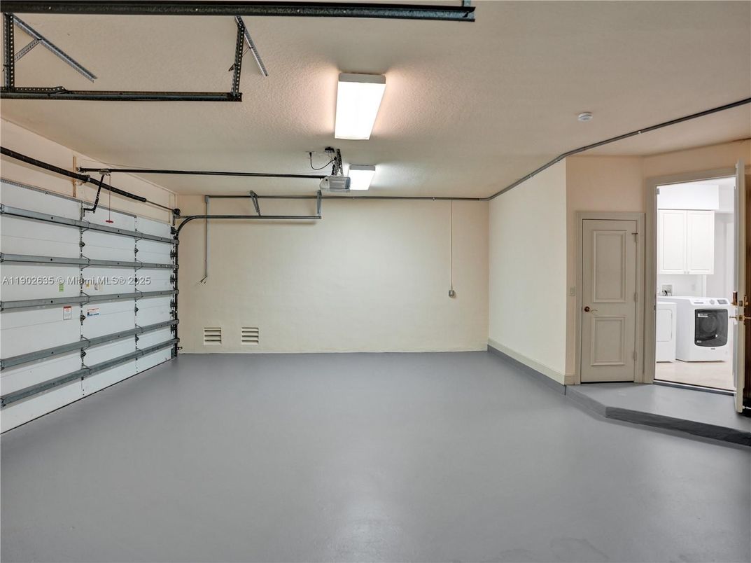Garage, Interior, Washer