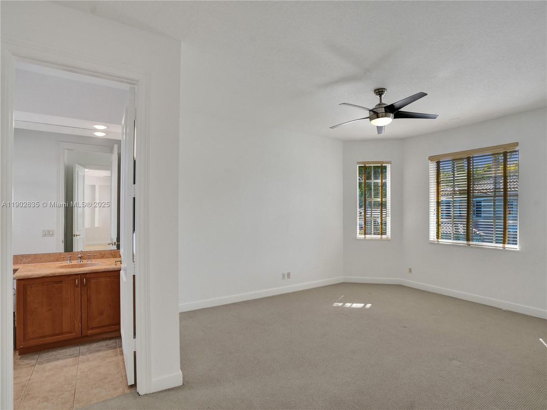 Bathroom, Empty room, Interior, Recessed Lighting