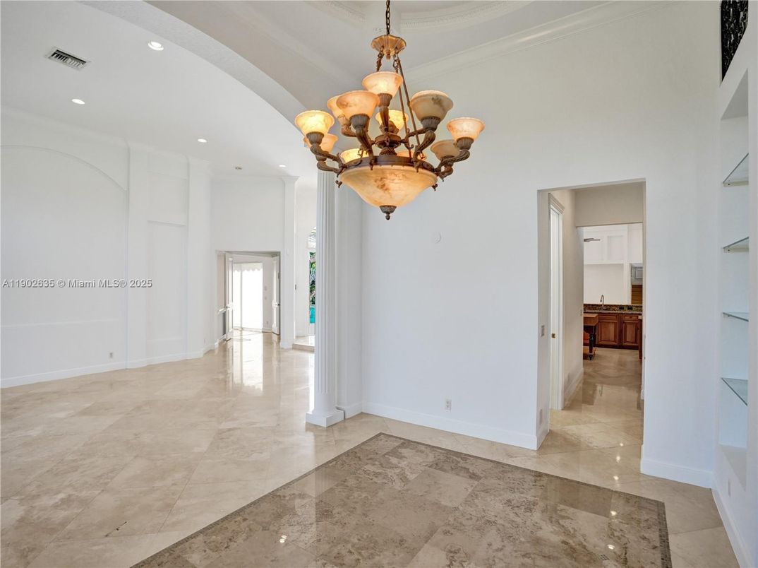 Chandelier, Empty room, Interior, Recessed Lighting