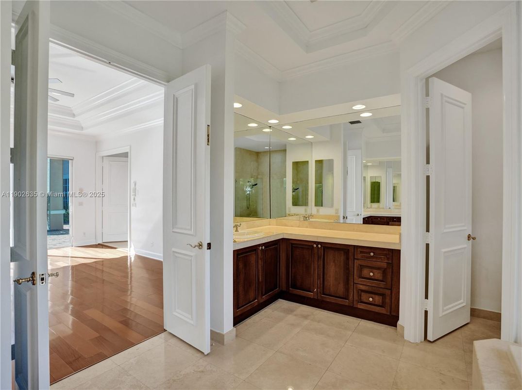 Bathroom, Interior, Recessed Lighting, Wood Texture Flooring