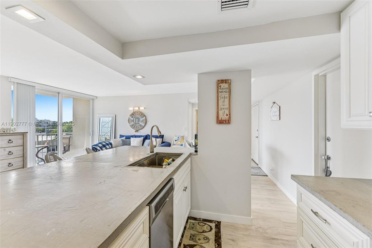 Dining room, Interior, Kitchen, Recessed Lighting, Wood Texture Flooring