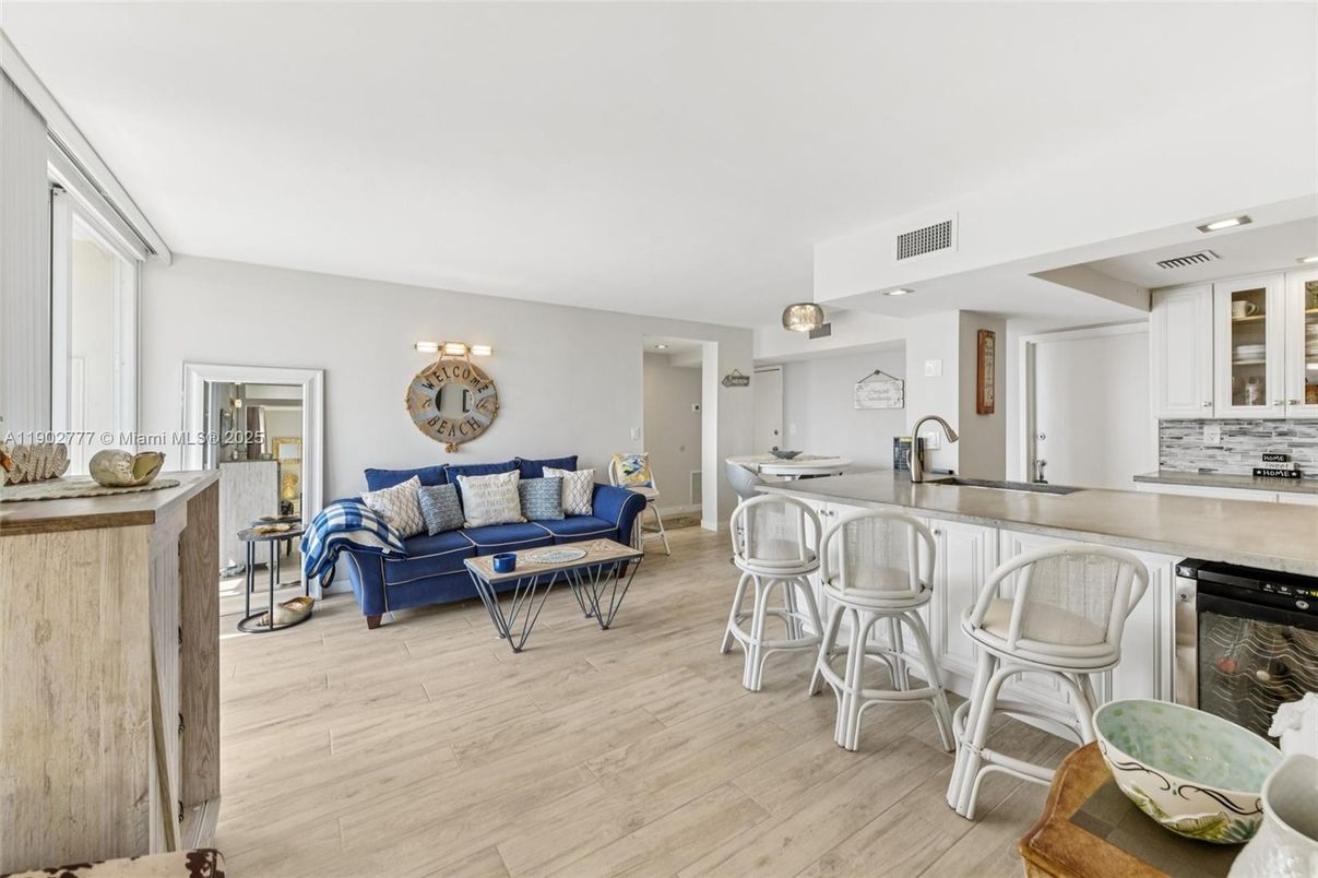 Interior, Kitchen, Living room, Recessed Lighting, Wood Texture Flooring