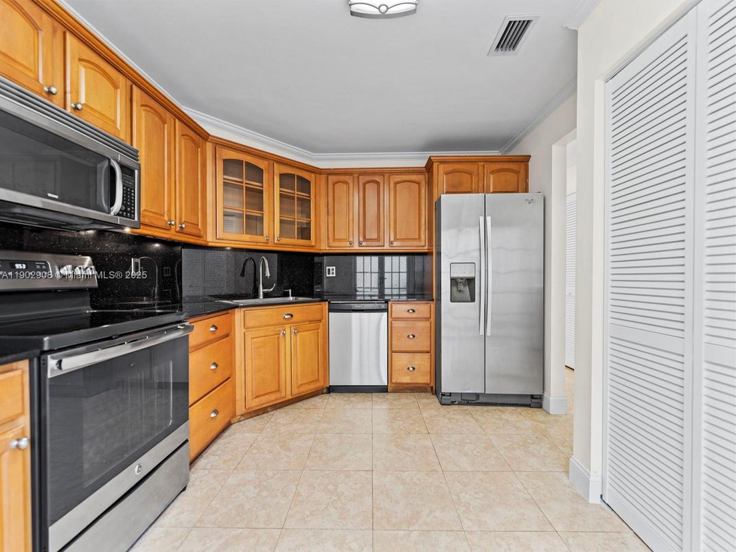 Interior, Kitchen, Stainless Steel Appliances