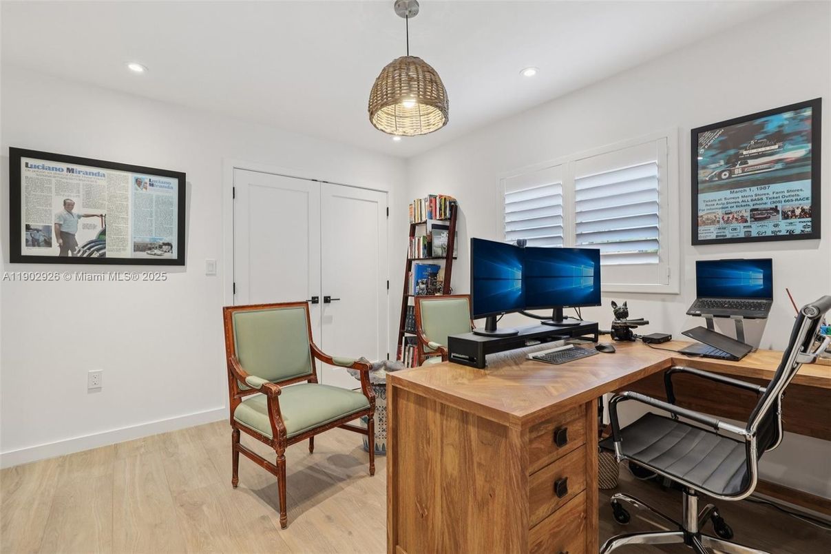 Home Office, Interior, Pendant Lights, Recessed Lighting, Wood Texture Flooring