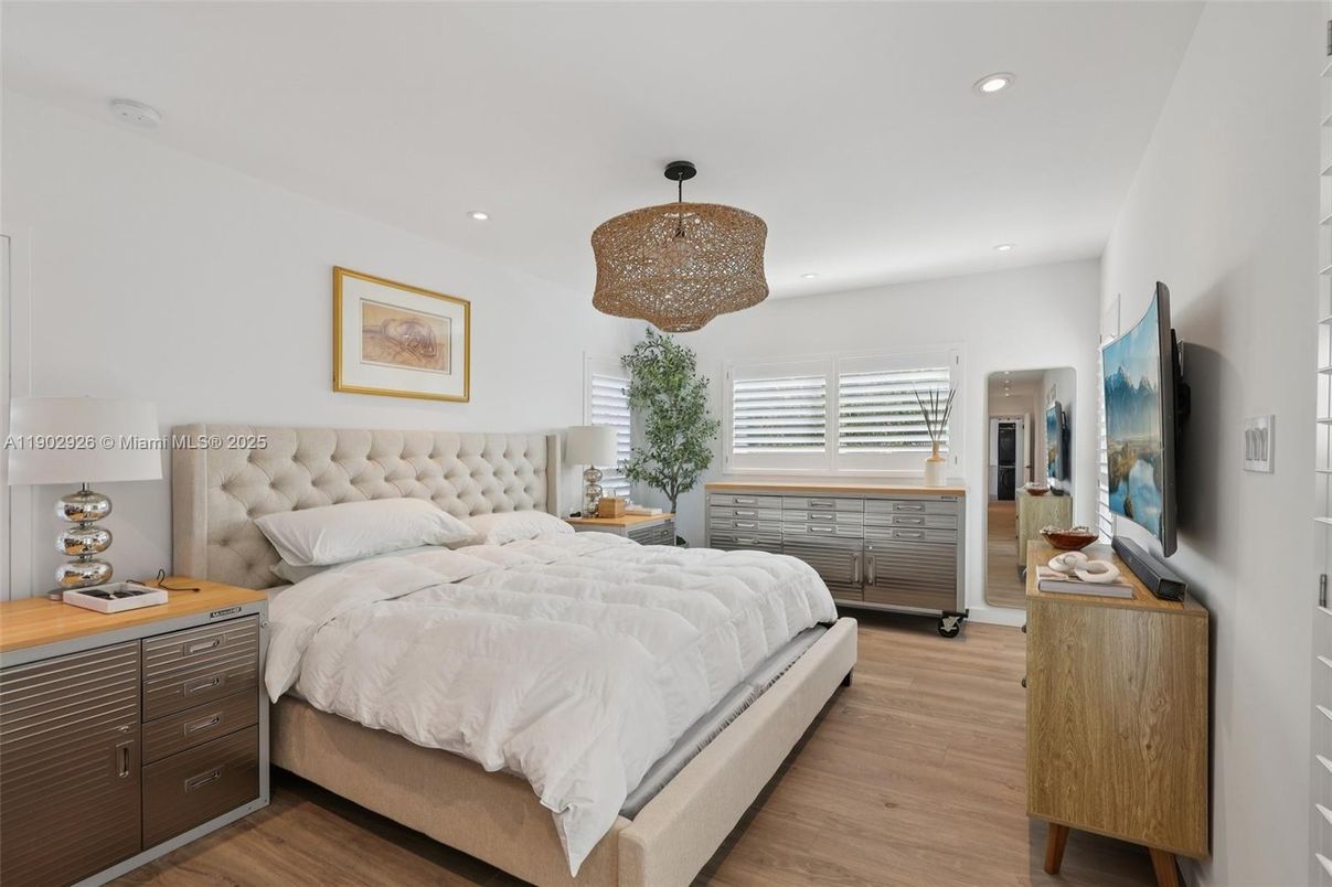 Bedroom, Chandelier, Interior, Recessed Lighting, Wood Texture Flooring