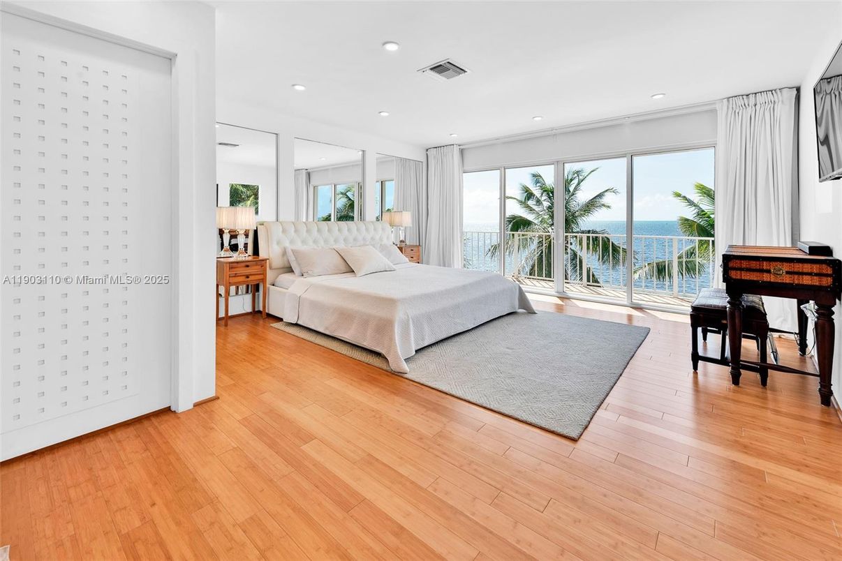 Bedroom, Interior, Recessed Lighting, Water, Wood Texture Flooring