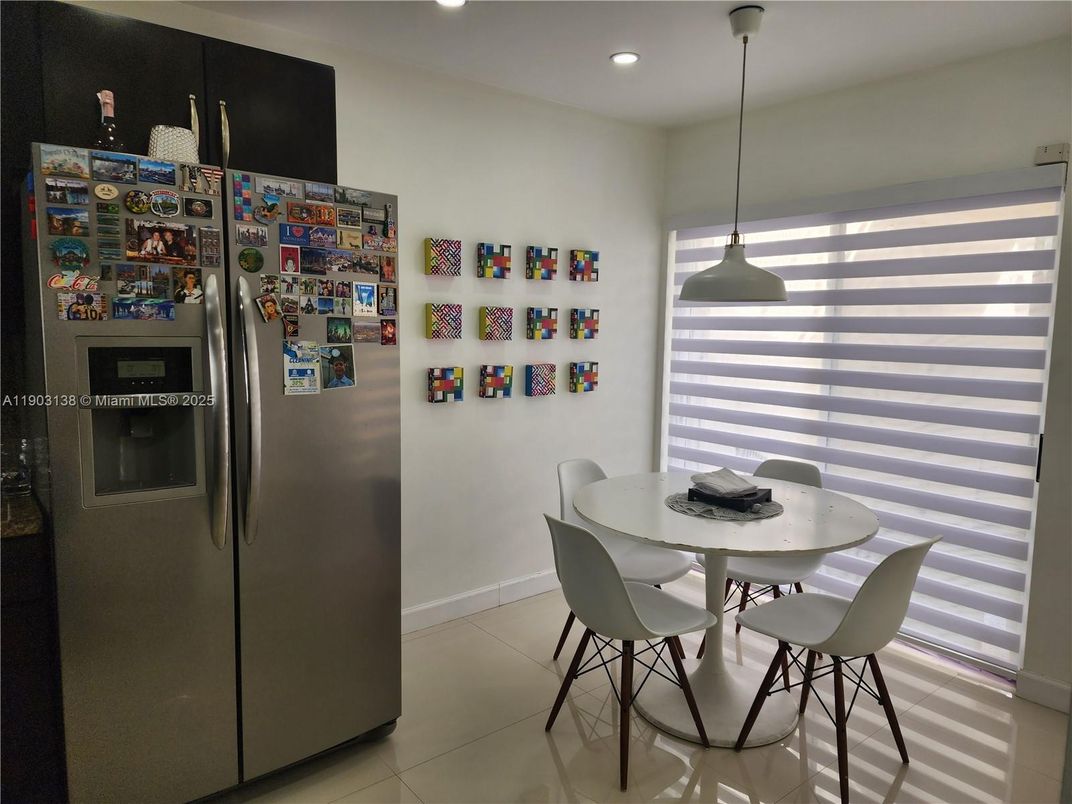 Dining room, Interior, Pendant Lights, Recessed Lighting