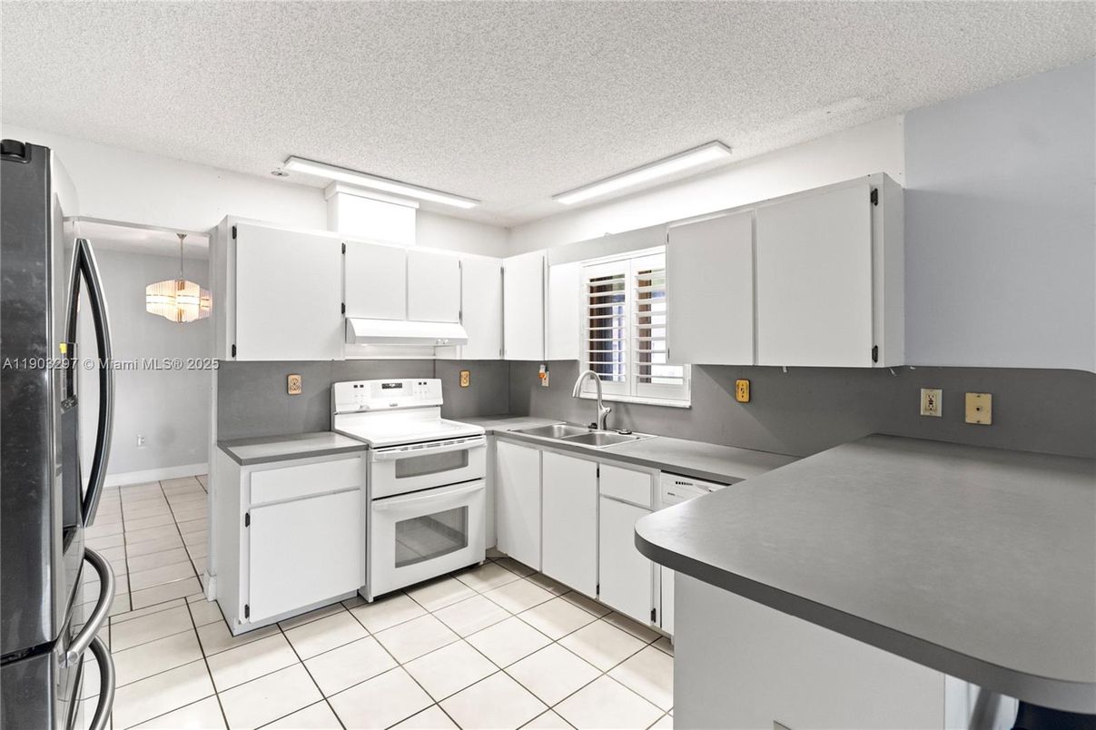 Interior, Kitchen, Recessed Lighting