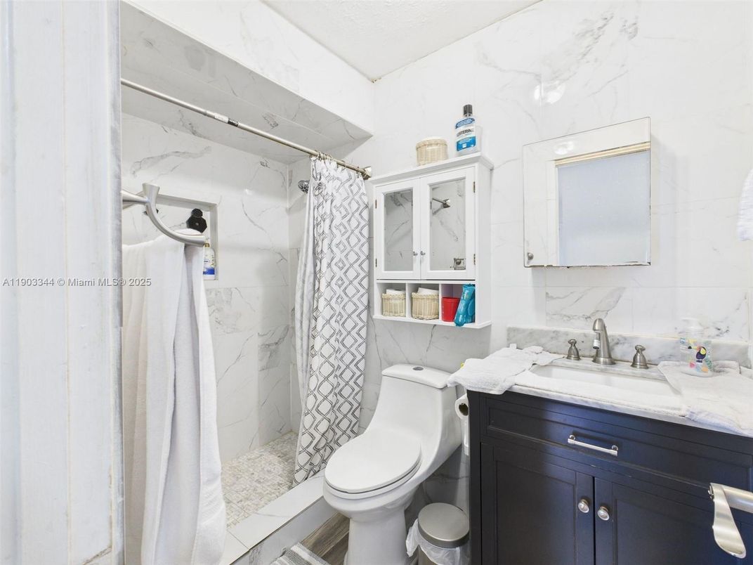 Bathroom, Interior, Marble Walls