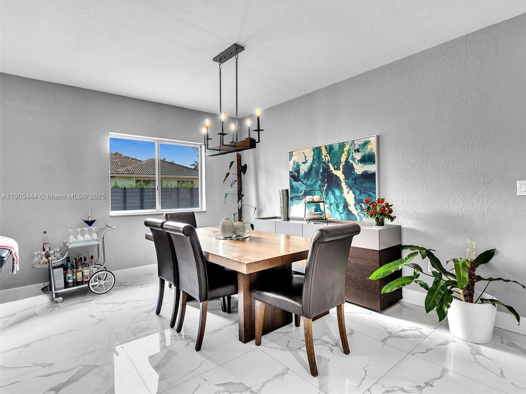 Dining room, Interior, Marble, Pendant Lights