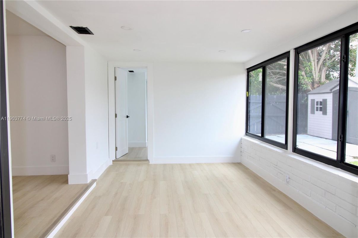 Empty room, Interior, Recessed Lighting, Wood Texture Flooring