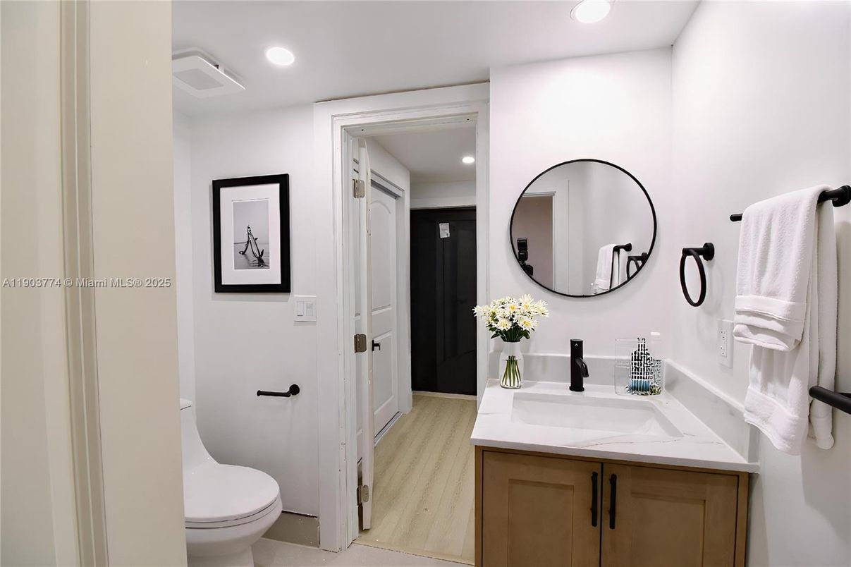 Bathroom, Interior, Recessed Lighting, Wood Texture Flooring