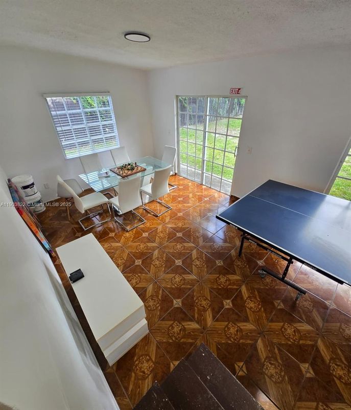 Dining room, Game Room, Interior, Recessed Lighting