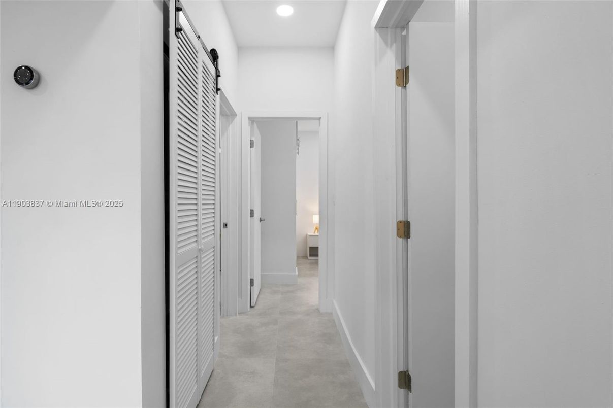 Interior, Recessed Lighting