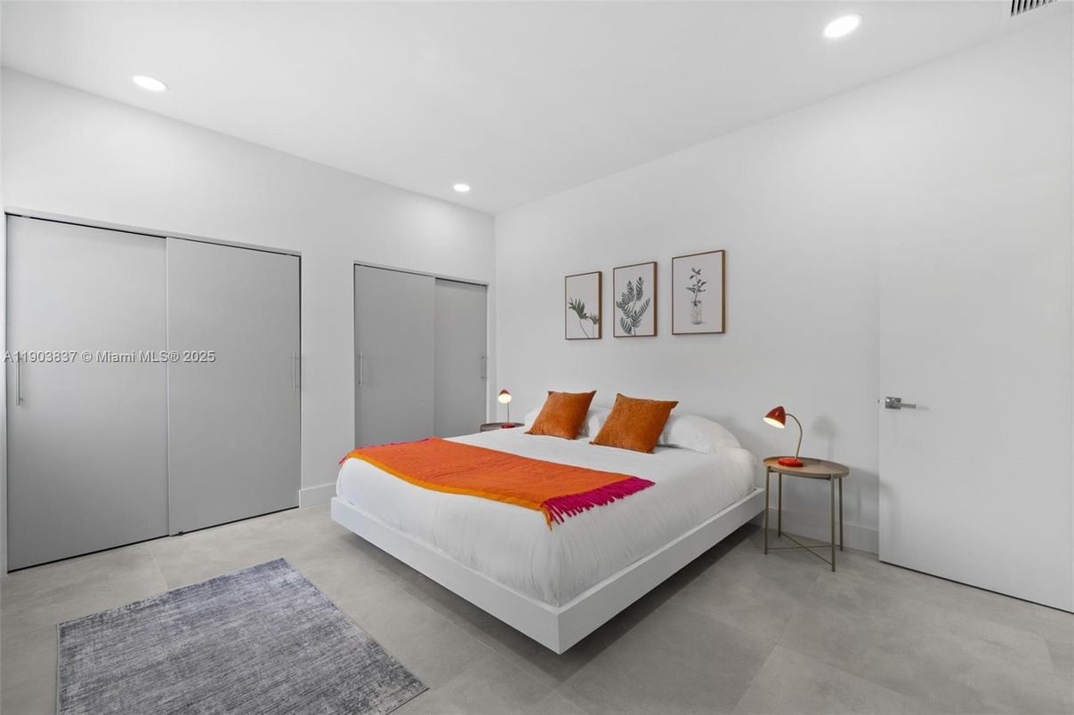 Bedroom, Interior, Recessed Lighting