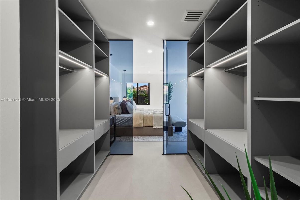 Interior, Recessed Lighting, Walk-in Closets