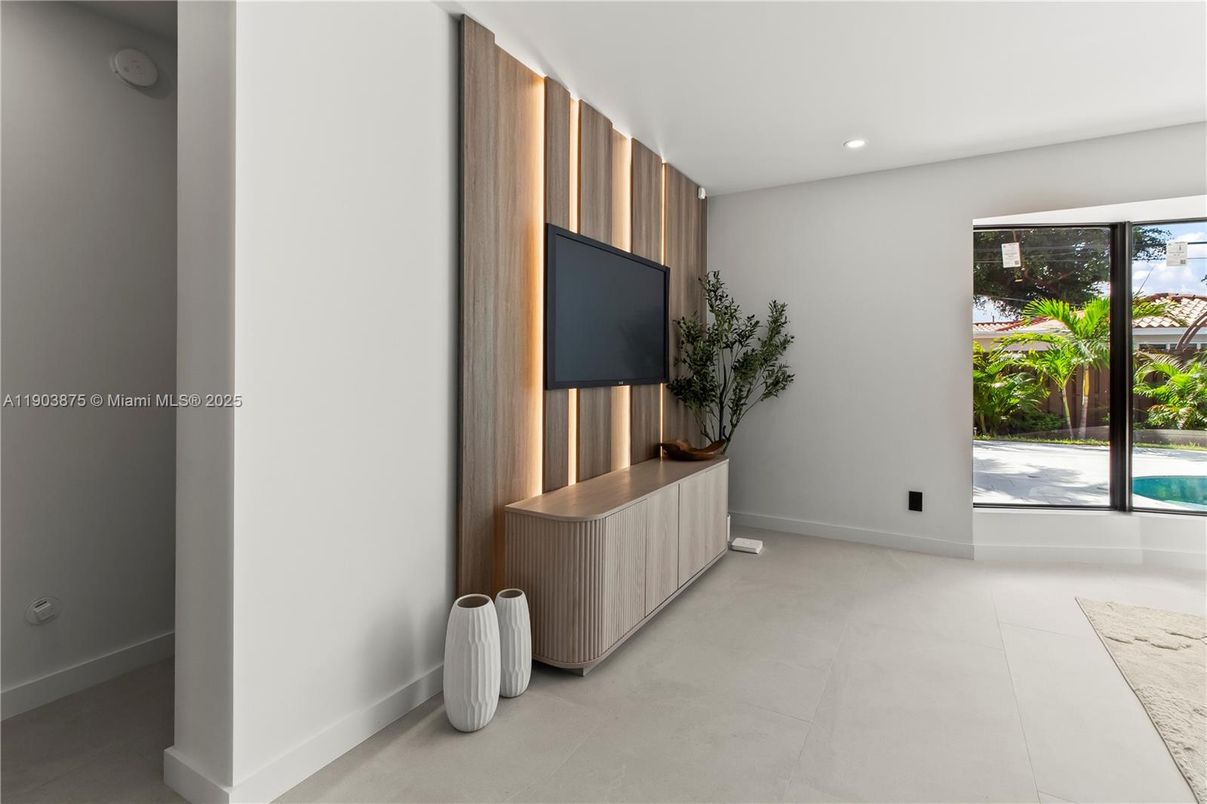 Interior, Recessed Lighting