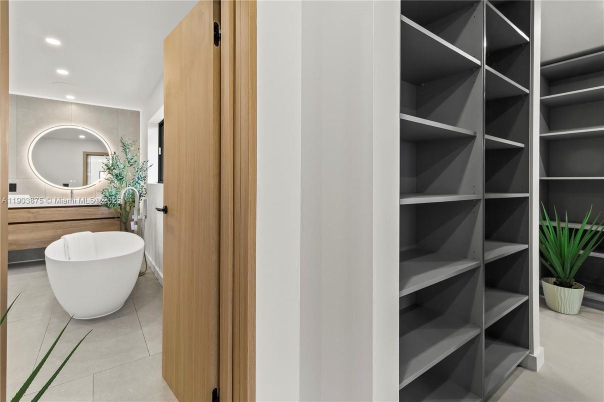 Bathroom, Free Standing Baths, Interior, Recessed Lighting, Walk-in Closets