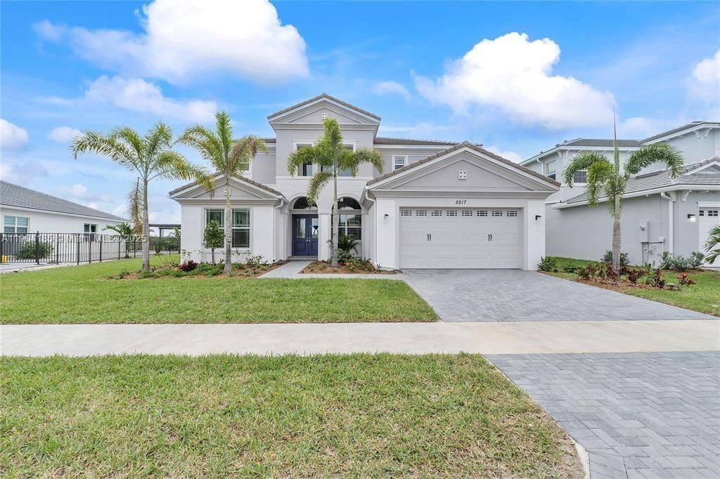 Attached, Backyard, Exterior, Facade, Mediterranean