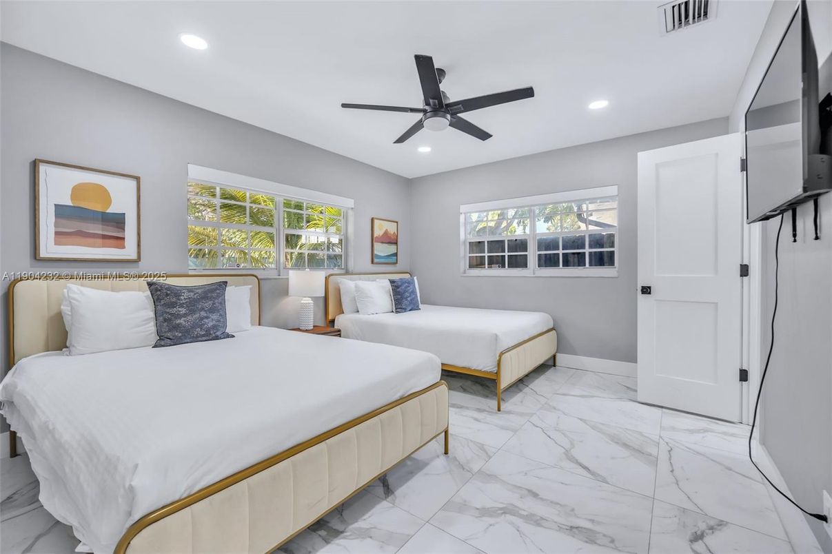 Bedroom, Interior, Marble, Recessed Lighting