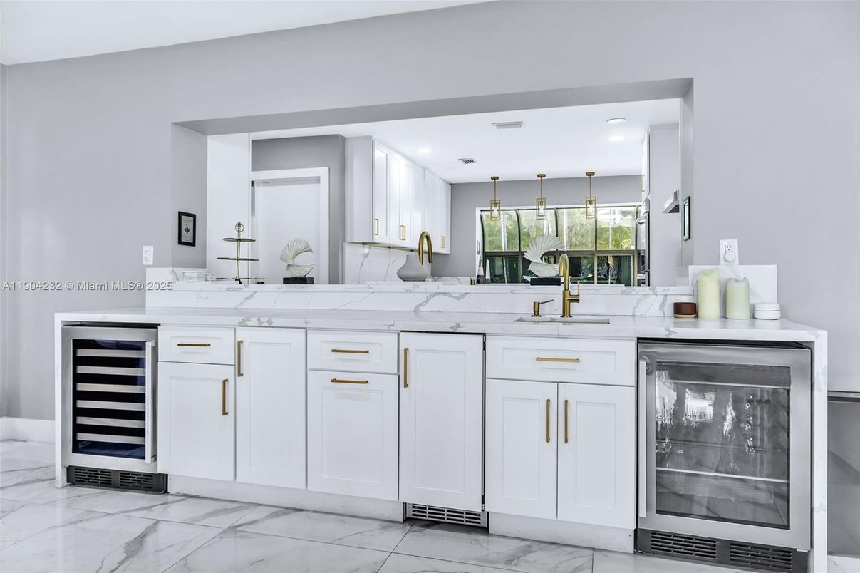 Interior, Kitchen, Marble, Recessed Lighting